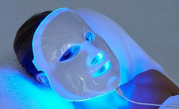 LED phototherapy treatment to combat age-related changes in facial skin. 